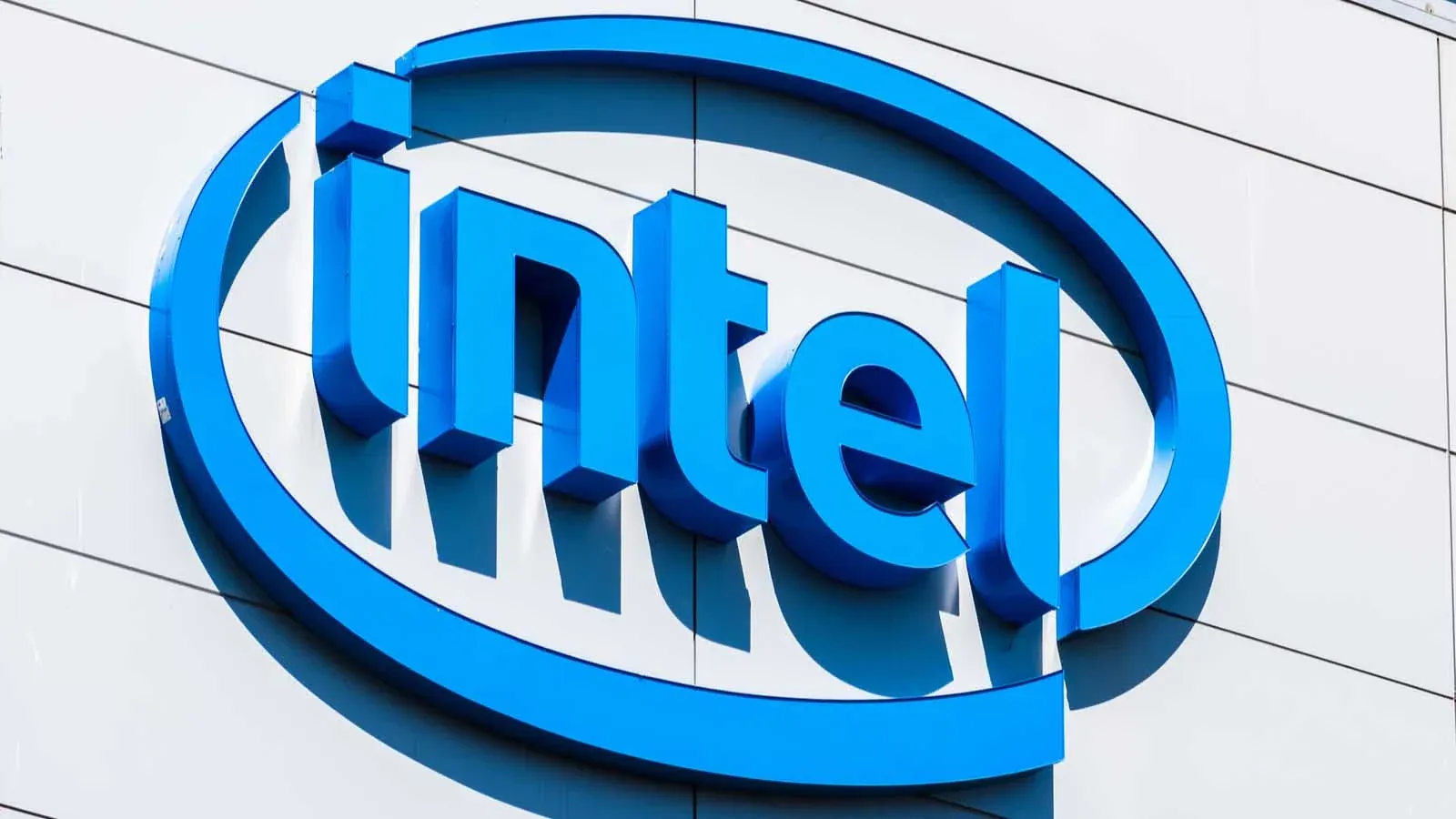 Intel Sells $11B Stake in Irish Venture to Apollo Amidst Aggressive Expansion Plans