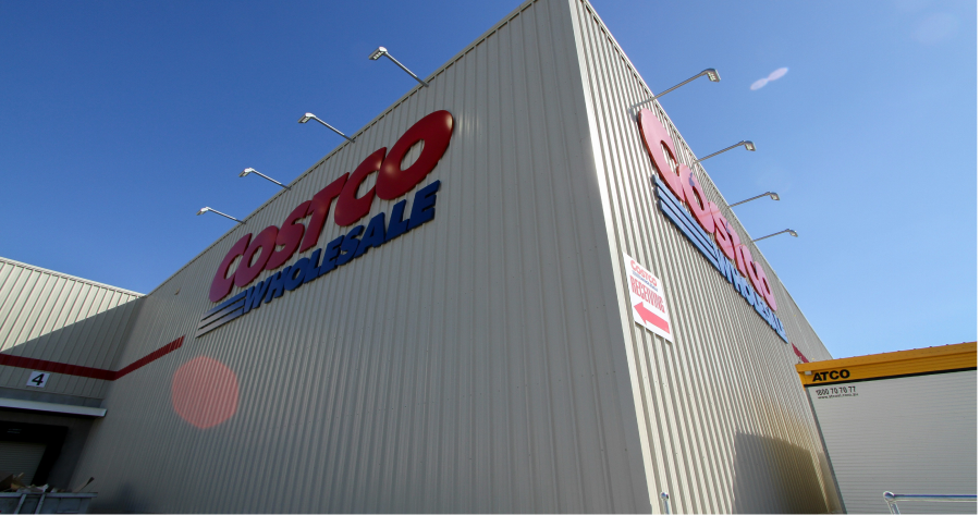 Costco Shares Climb Ahead of Fiscal Q4 Earnings on Solid Growth and Analyst Opti...